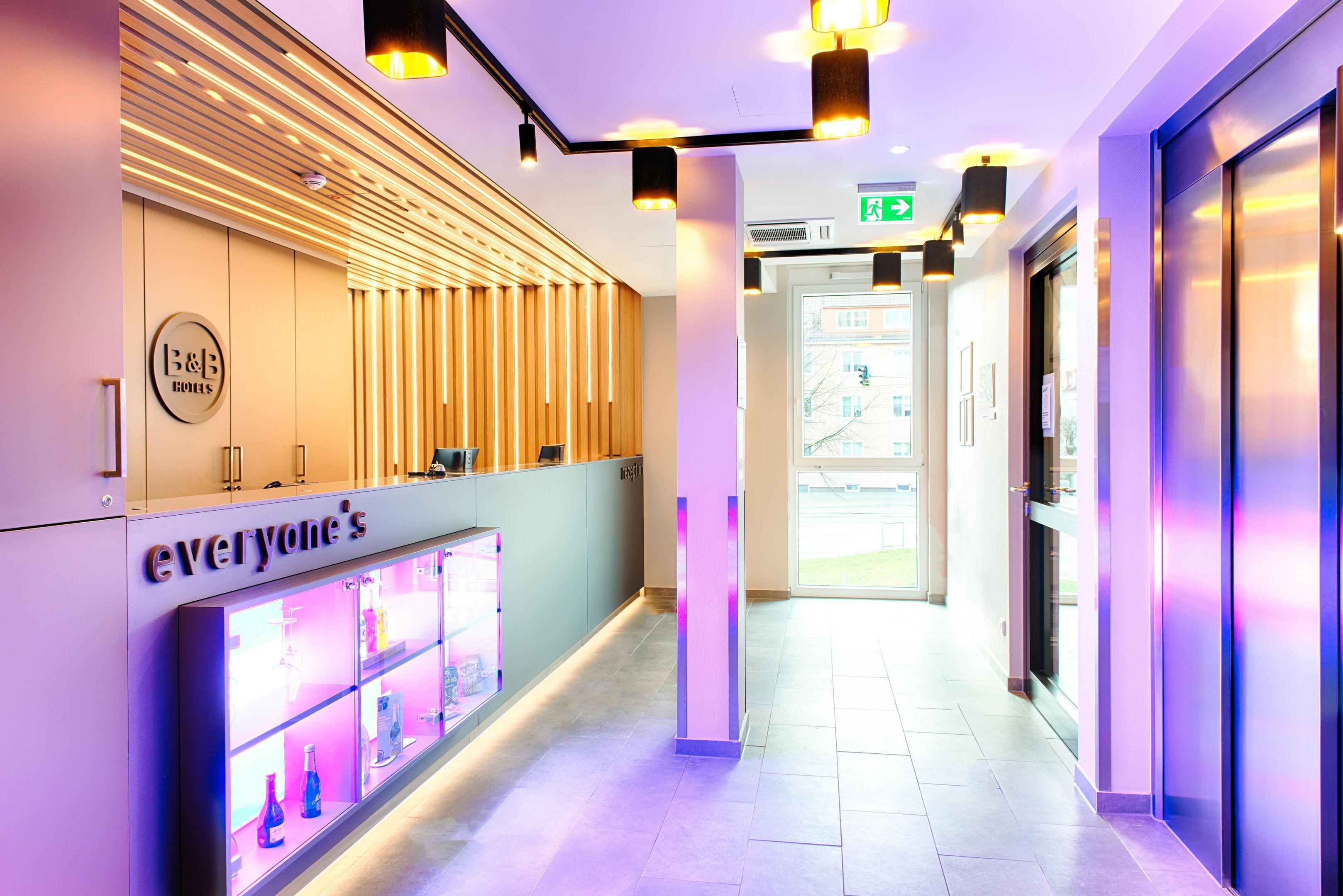 B&B Hotel Rostock City-West Экстерьер фото